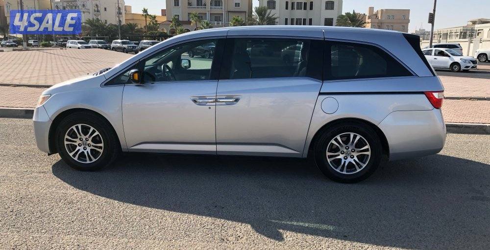 اوديسي موديل 2011 بحاله نادره. كامل المواصفات5