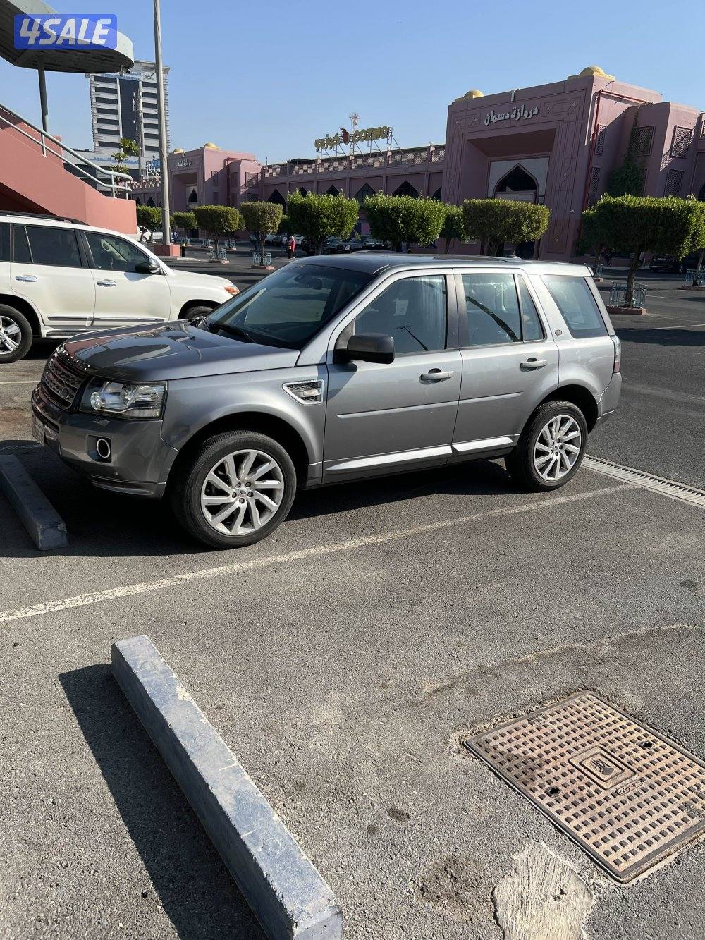 لاند روفر LR2 عداد 88 الف موديل 20140