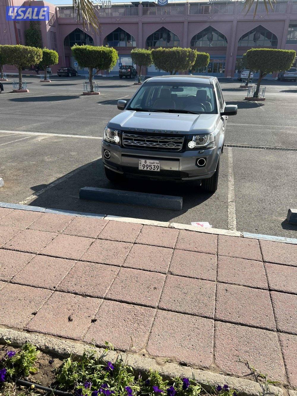 لاند روفر LR2 عداد 88 الف موديل 20141