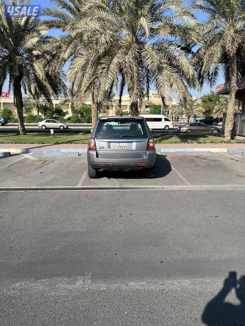 لاند روفر LR2 عداد 88 الف موديل 20143