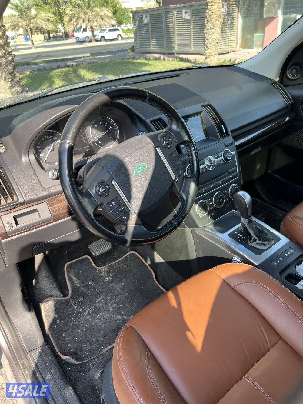 لاند روفر LR2 عداد 88 الف موديل 20146