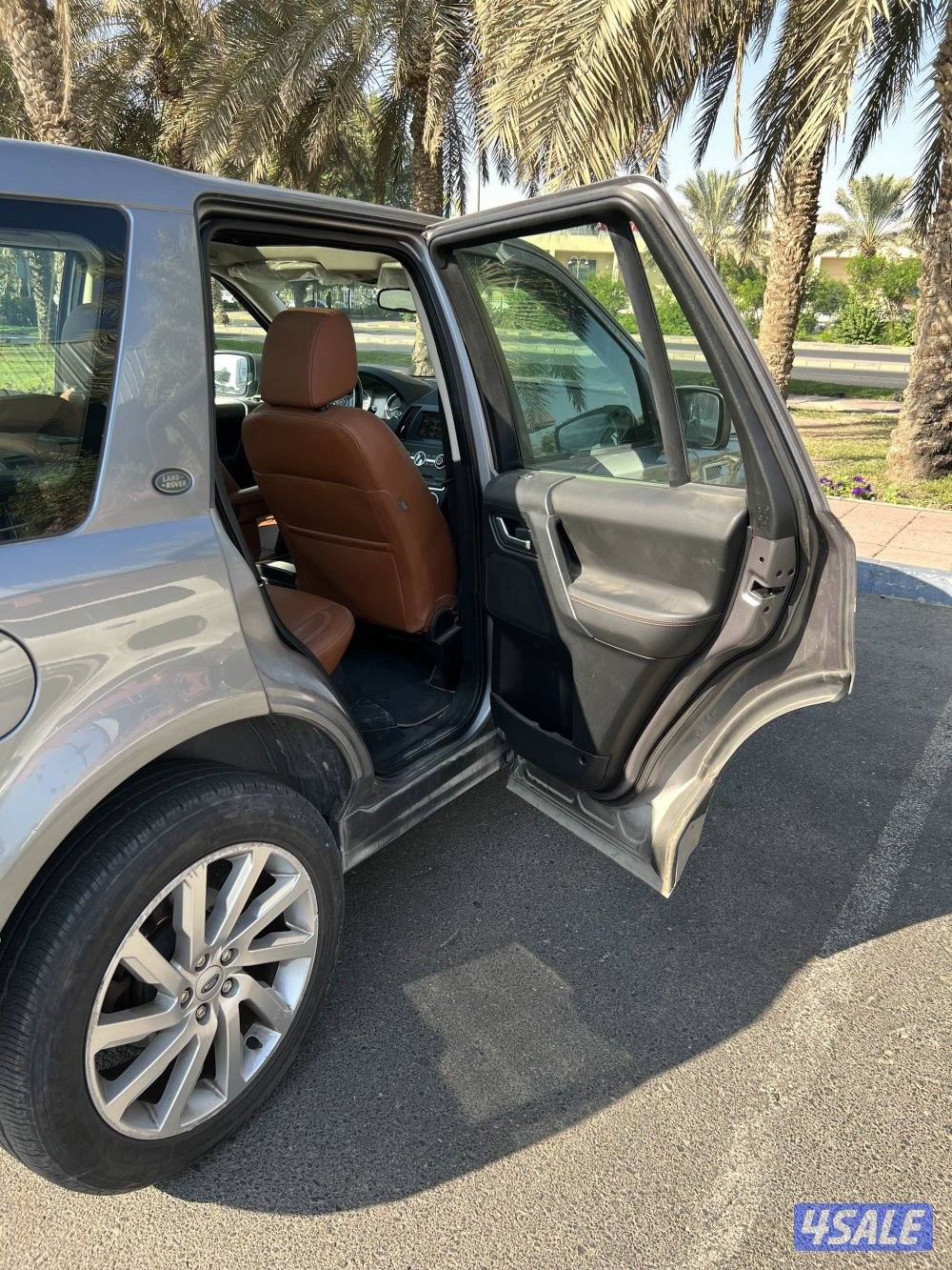 لاند روفر LR2 عداد 88 الف موديل 20148