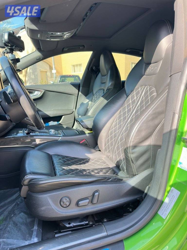 اودي 
S7
TFSI سلندر 8
عداد 94 الف فقط10