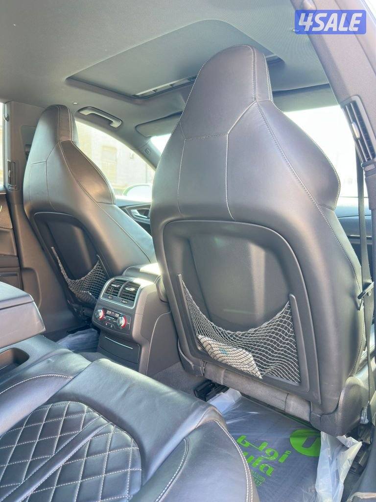 اودي 
S7
TFSI سلندر 8
عداد 94 الف فقط12