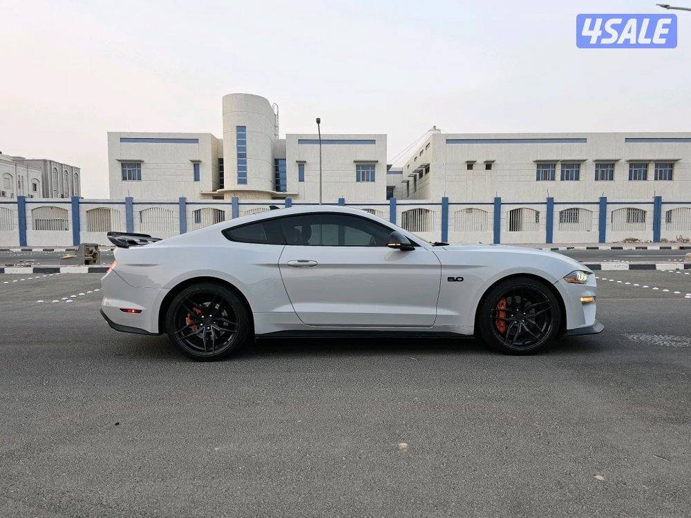 للبيع فورد موستانج موديل 20213