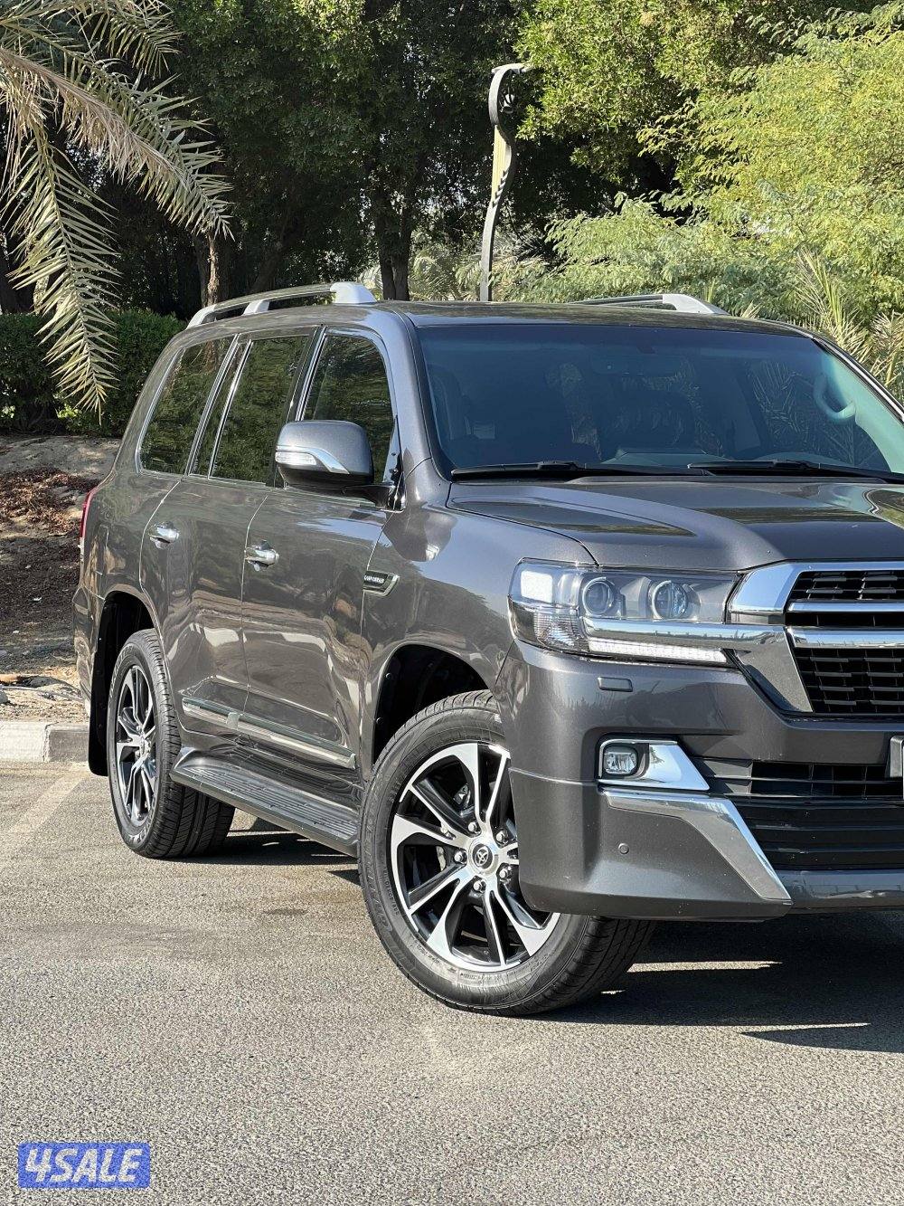 لاندكروزر 2021 جراند تورنغ0