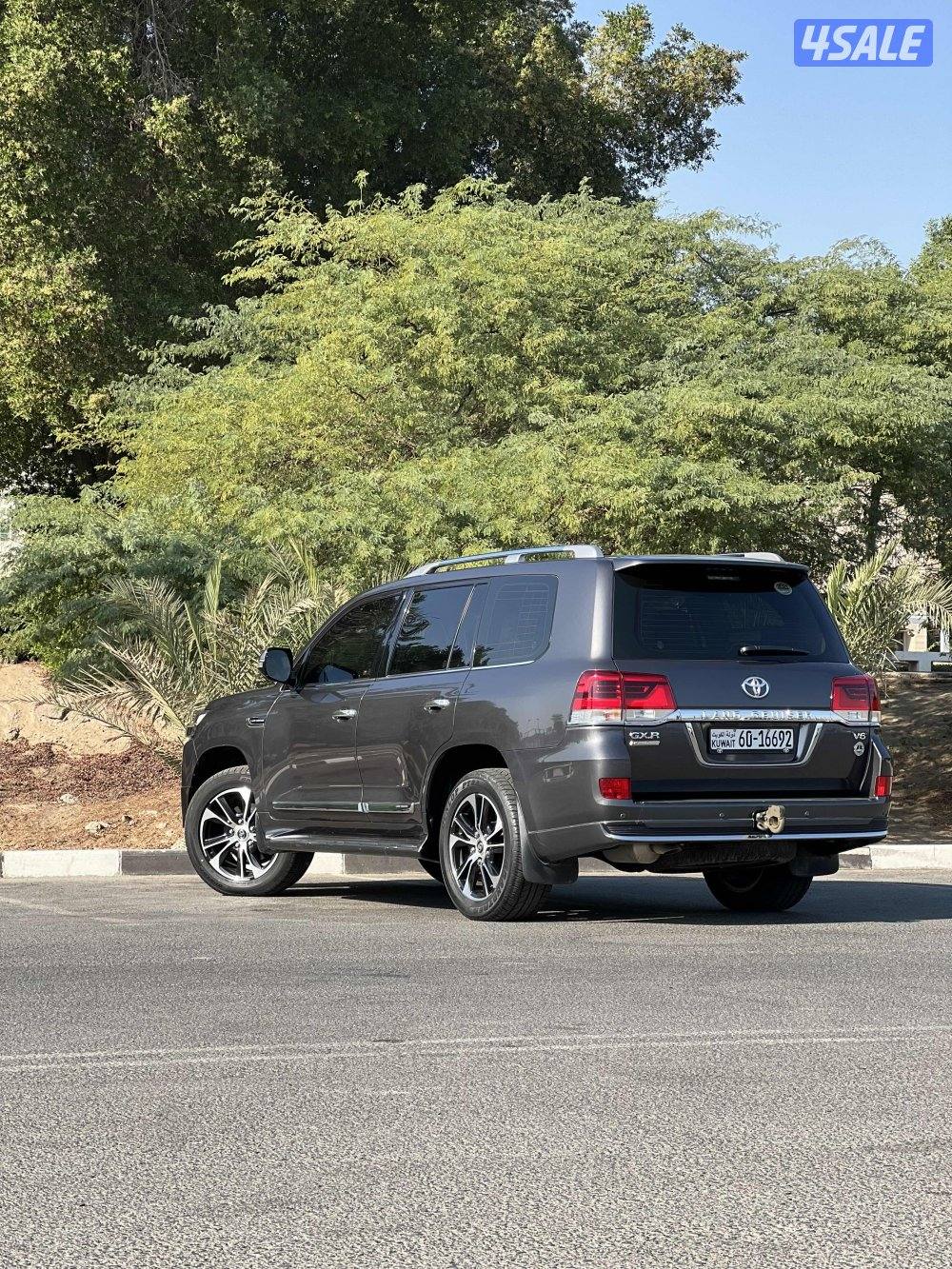 لاندكروزر 2021 جراند تورنغ3