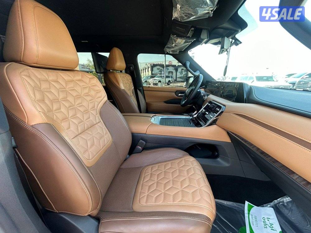 نيسان باترول بلاتنيوم.V65