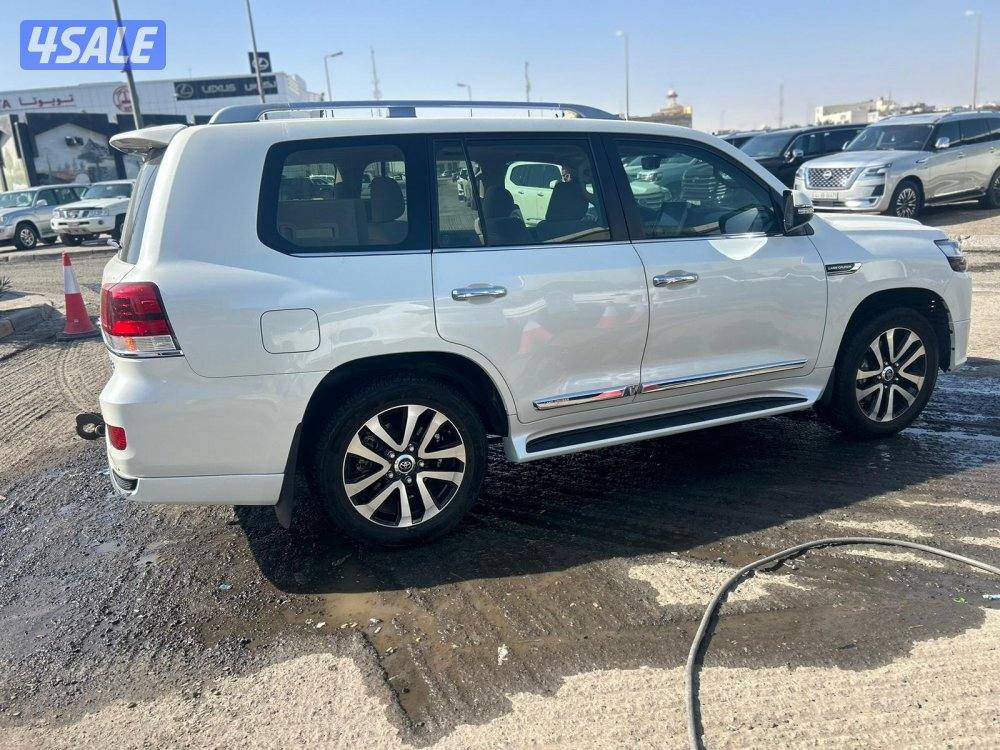 لاند كروزر GX.R-قراند تورينق .V82