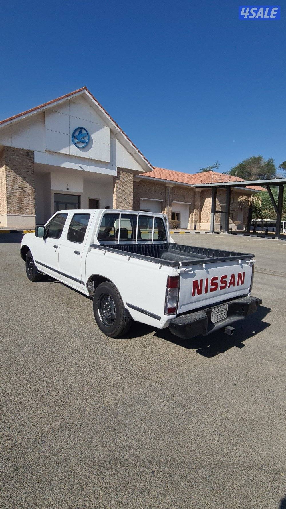 للبيع وانيت نيسان 2001 قير عادي سوبر ( بخاخ )3