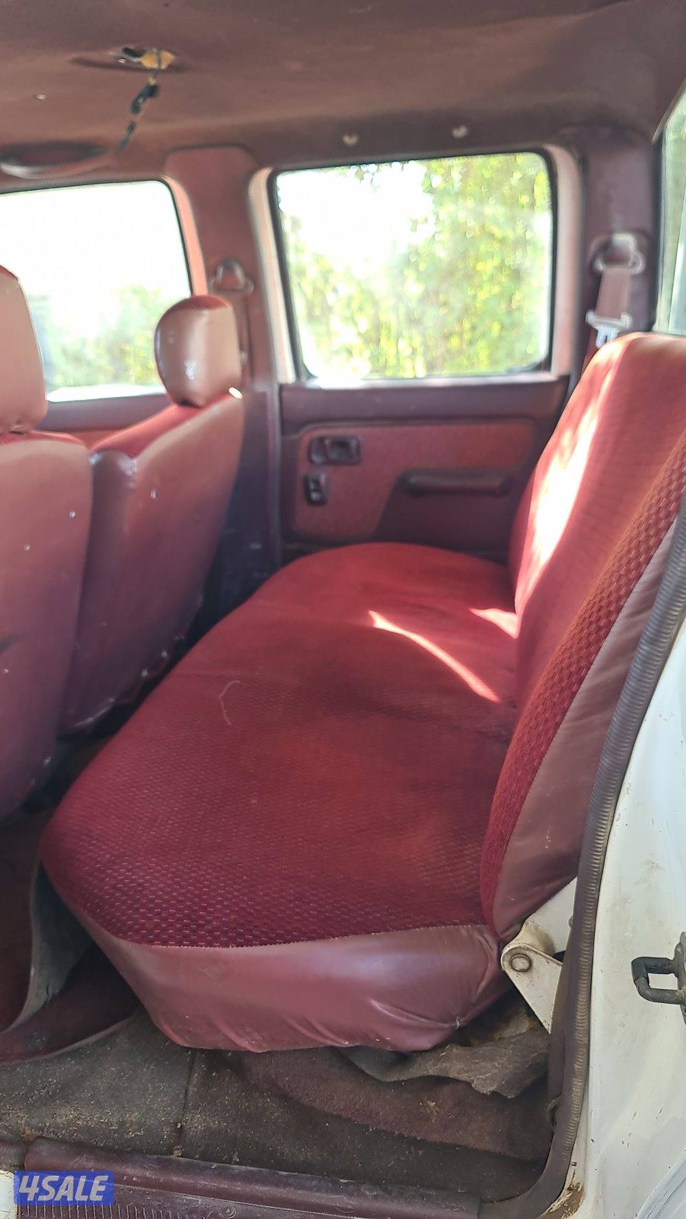 للبيع وانيت نيسان 2001 قير عادي سوبر ( بخاخ )9