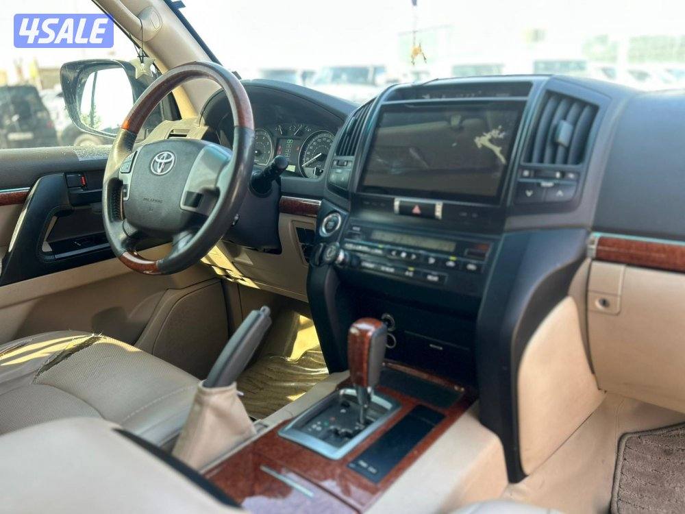 لاند كروزر GXR-V8 موديل 20137