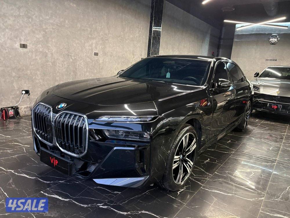 BMW 740 i كت M0