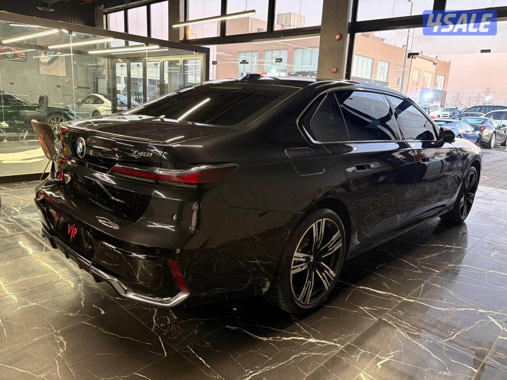 BMW 740 i كت M8