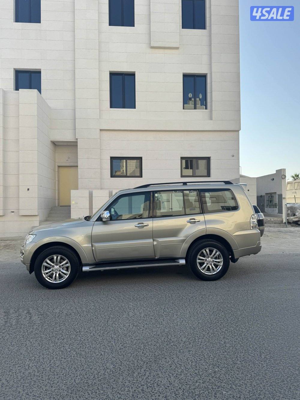 فنطيس للبيع جيب باجيرو موديل 20195