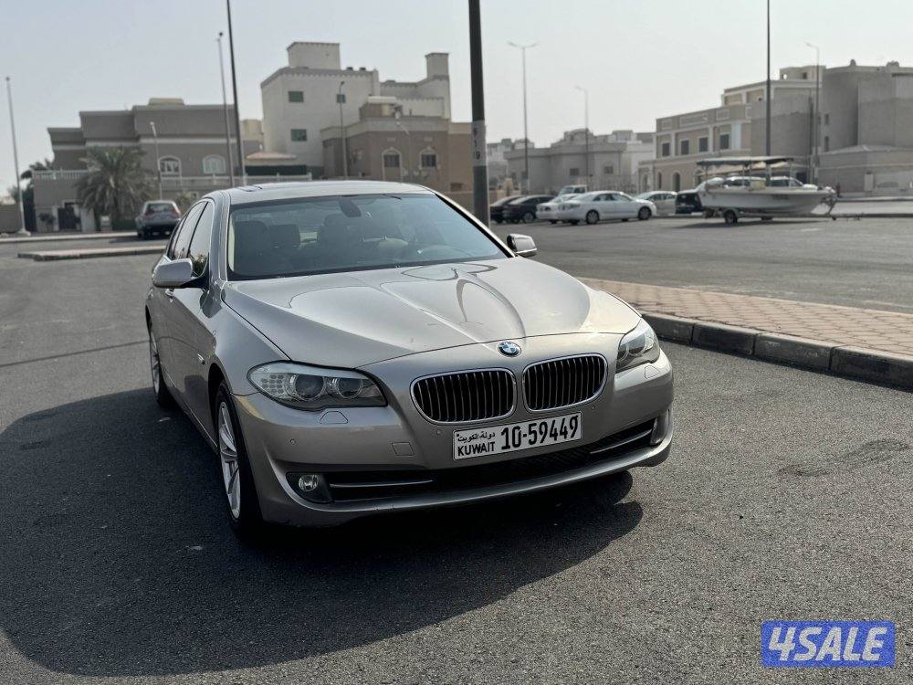 للبيع BMW5200