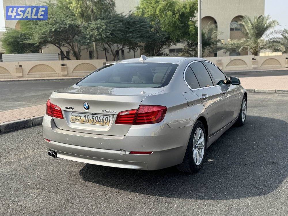 للبيع BMW5201