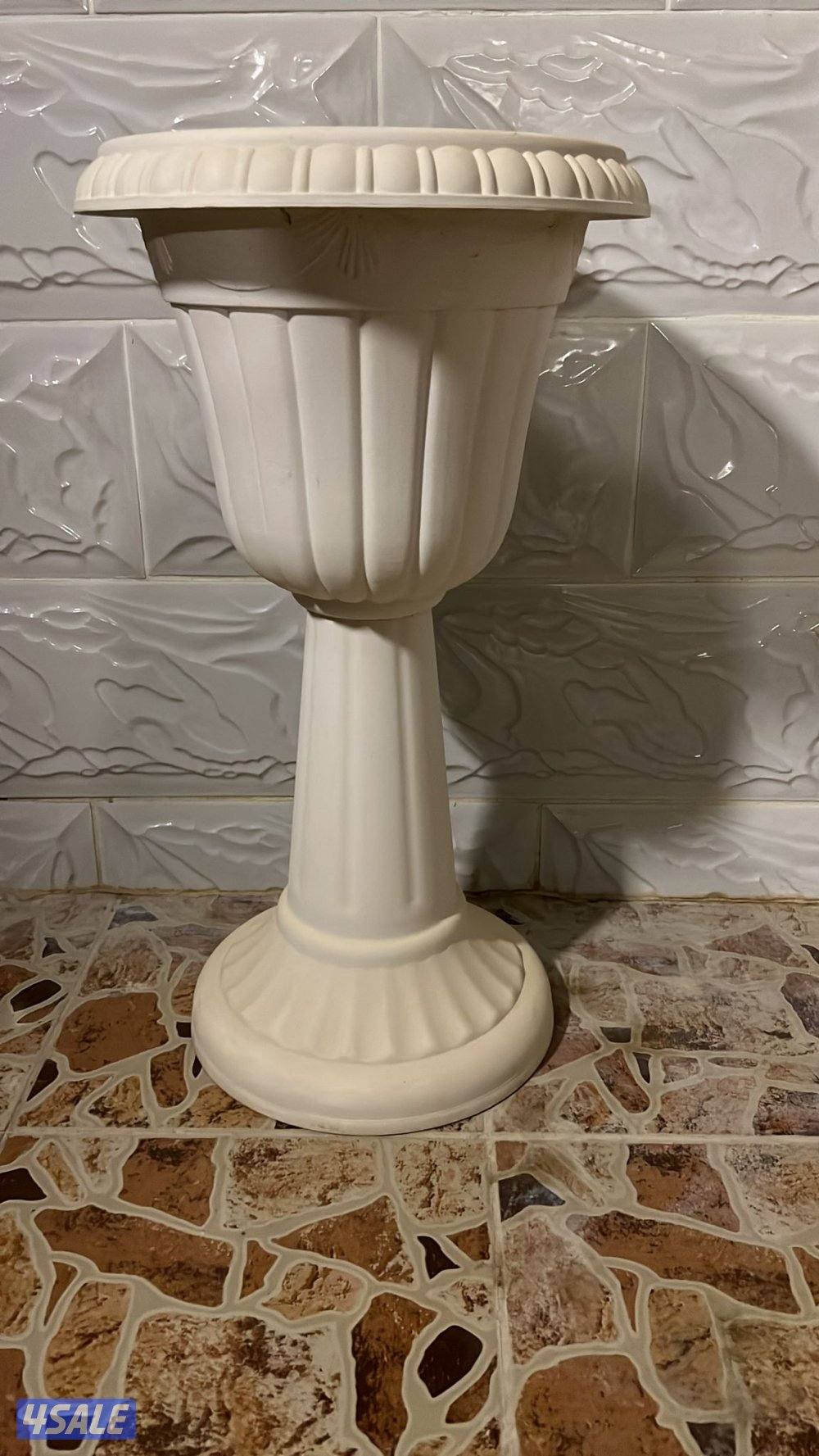 للبيع احواض زرع وفازات زجاج اشكال واحجام مختلفه3