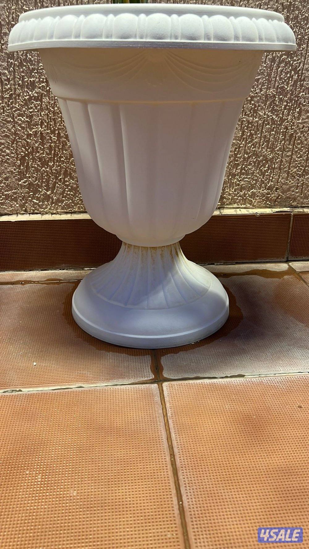 للبيع احواض زرع وفازات زجاج اشكال واحجام مختلفه6