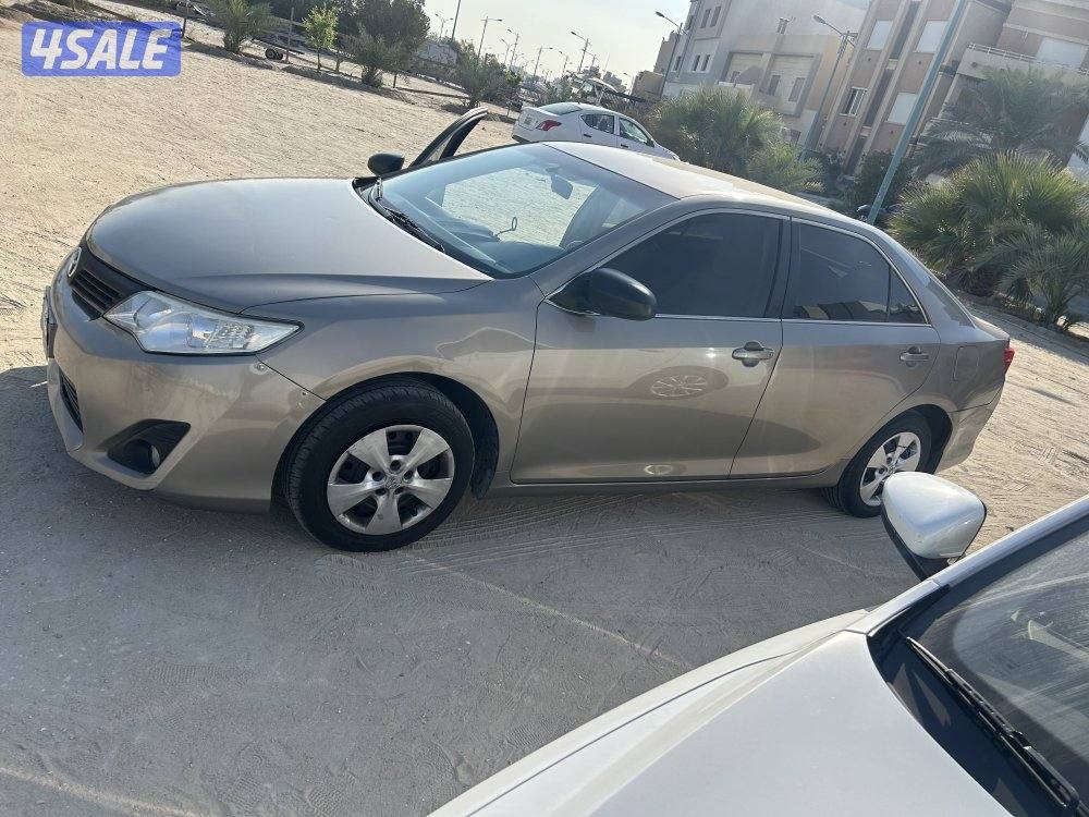 تويوتا كامري ٢٠١٤ ماشية ٩٦ ألف فقط ( GL ) شرط الفحص3