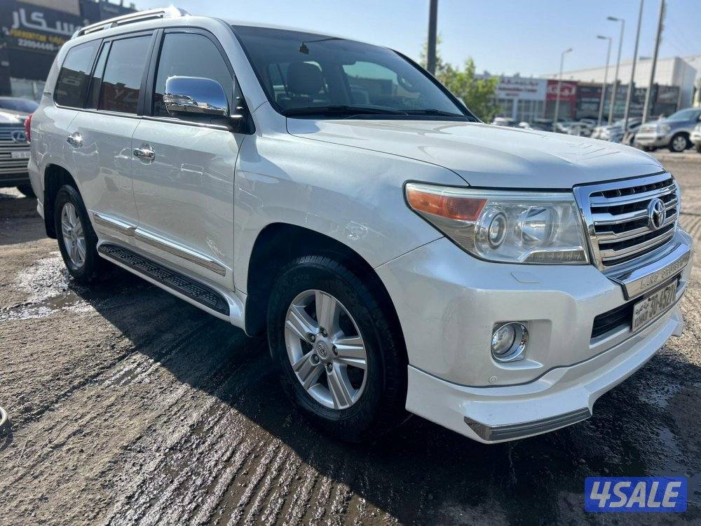 تويوتا لاند كروزر GX.R-V8 PLATINUM EDITION موديل 20141