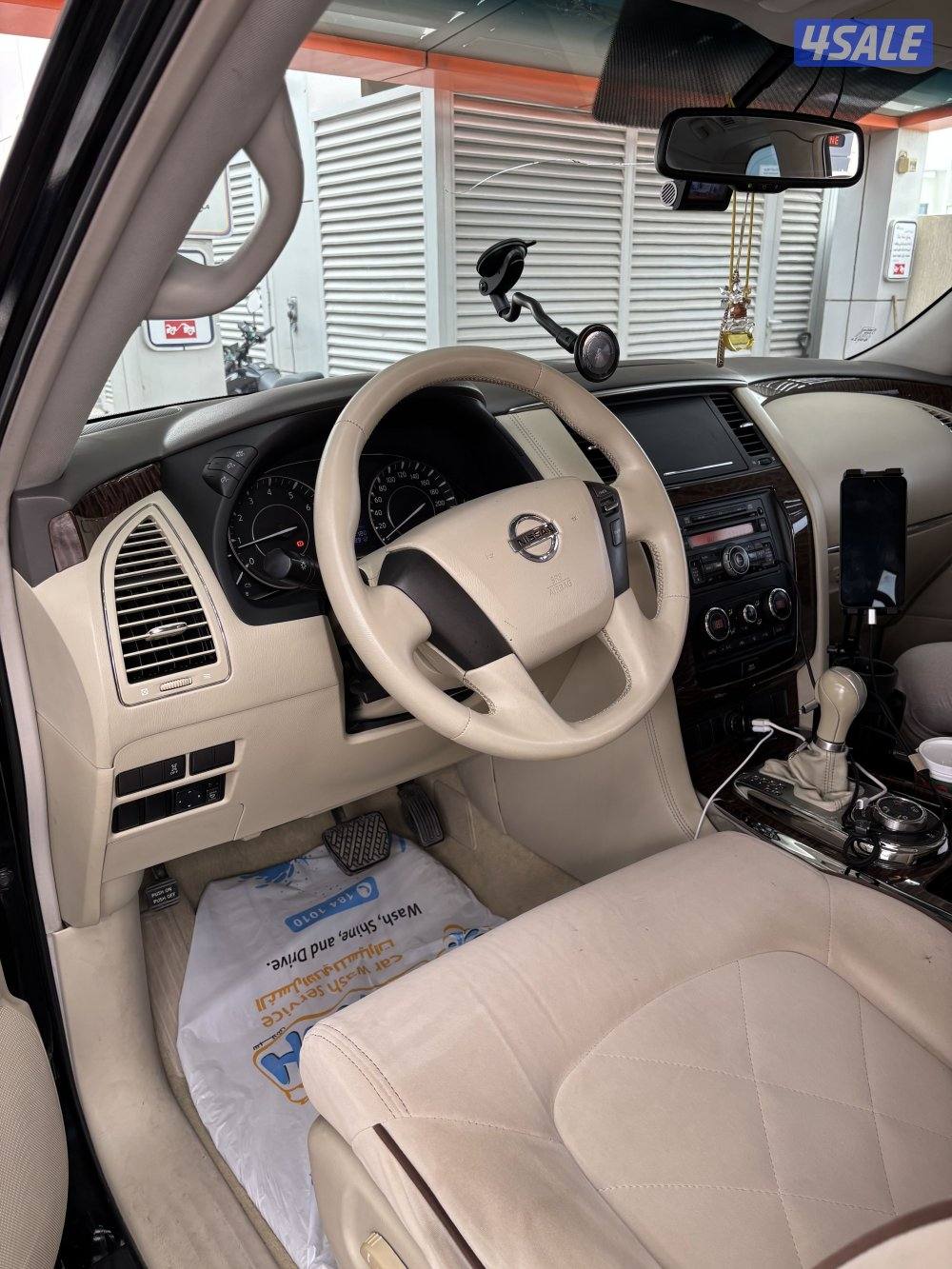 للبيع نيسان باترول 2012 حالة السياره فوق الممتاز تكيف 100/1005