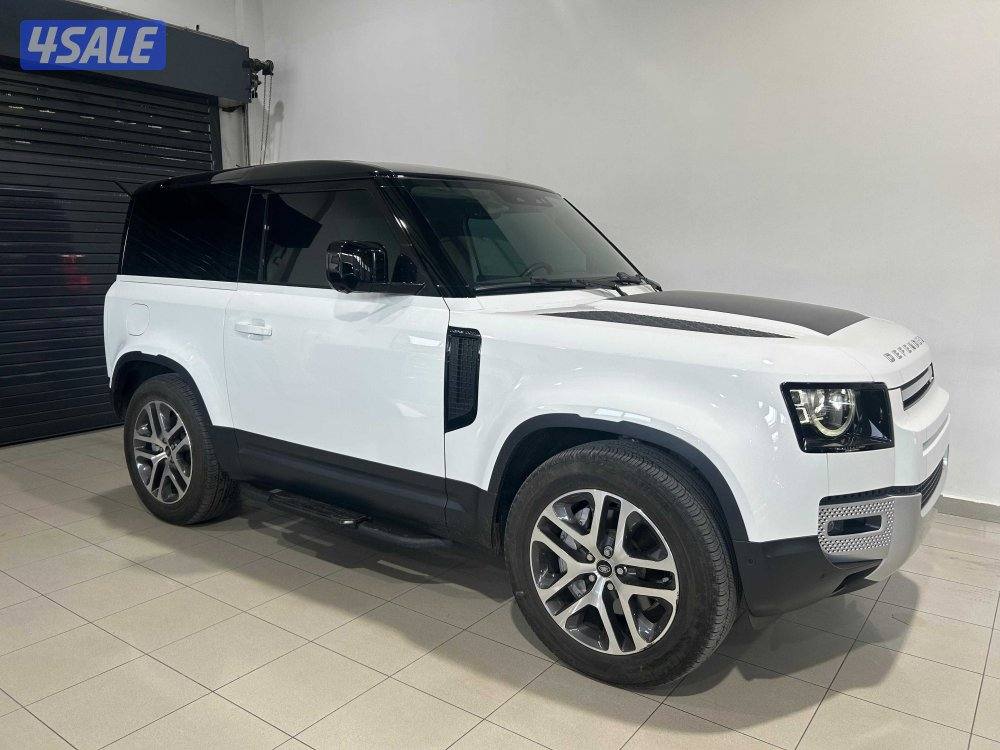 2023 Land Rover Defender1