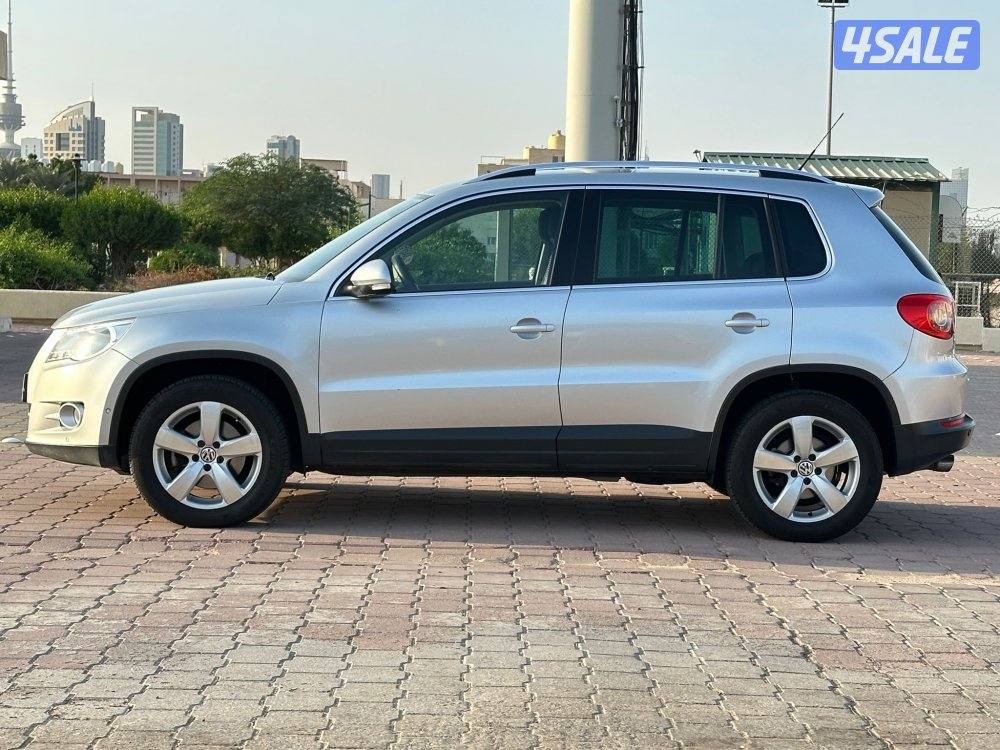 تيجوان 2012 ماشي 60 الف السيارة وكالة3