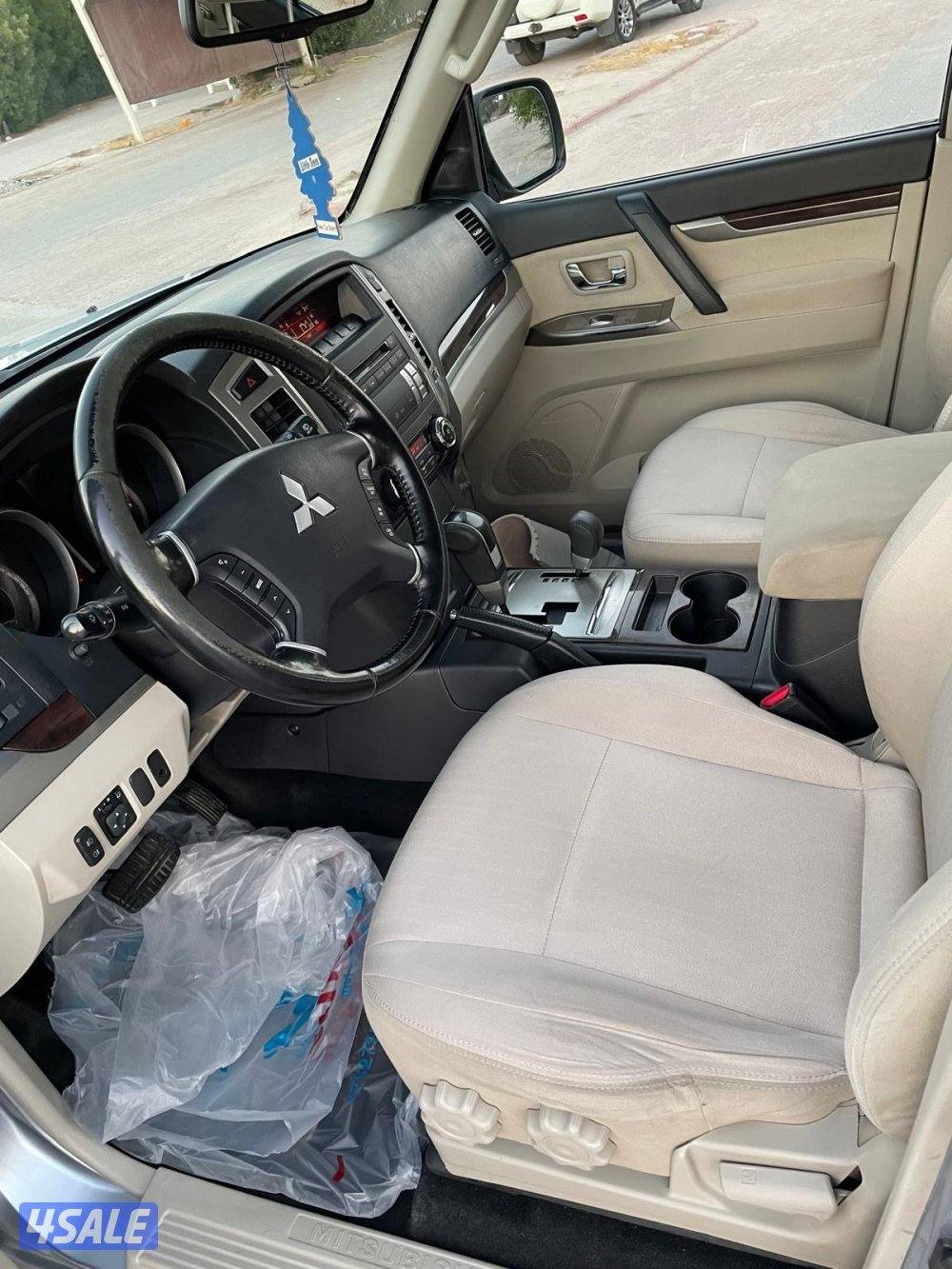 للبيع باجيرو - 2016 - مكينة 35005