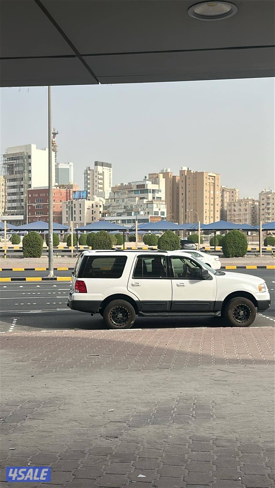 للبيع صالون رجالي يصلح عدة أنشطه موقع ممتاز8