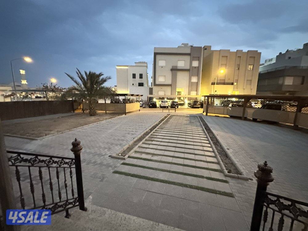 للايجار دوبلكس 6 غرف نوم مع حديقة كبيرة جدا4