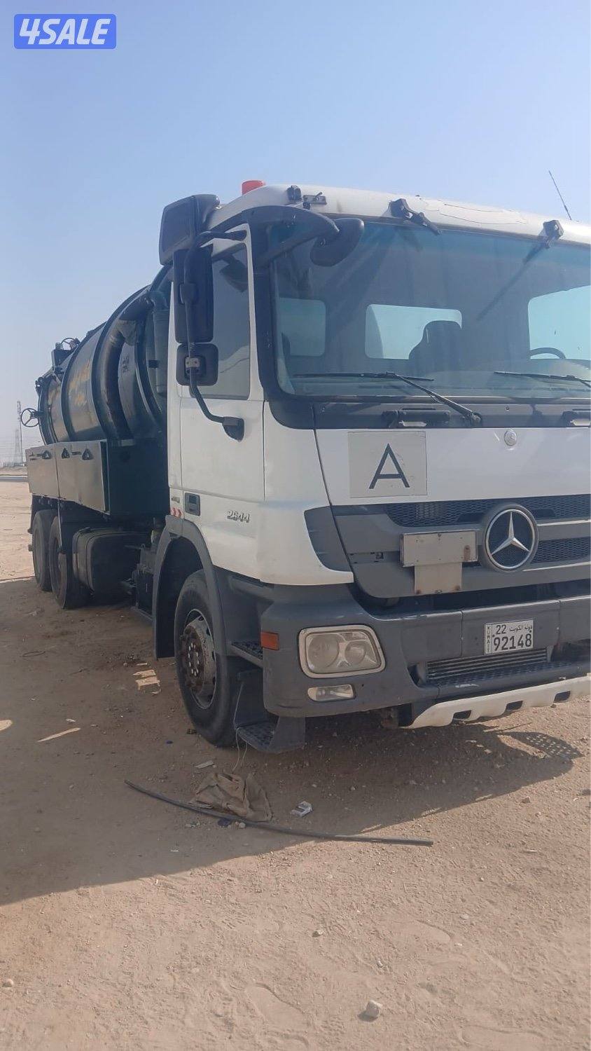 لبيع مرسيدس موديل 2011حجم 26/44فاكيوم وارد المانيا0