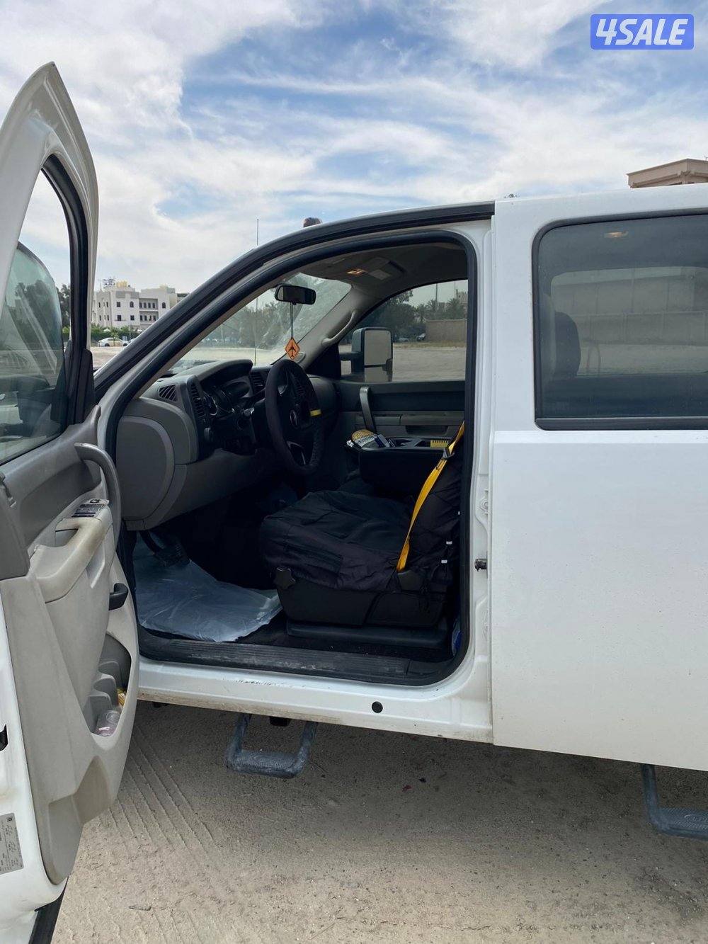 للبيع وانيت سلفرادو غمارتين HD٢٠١٠ بيعه سريعه الون ابيض4