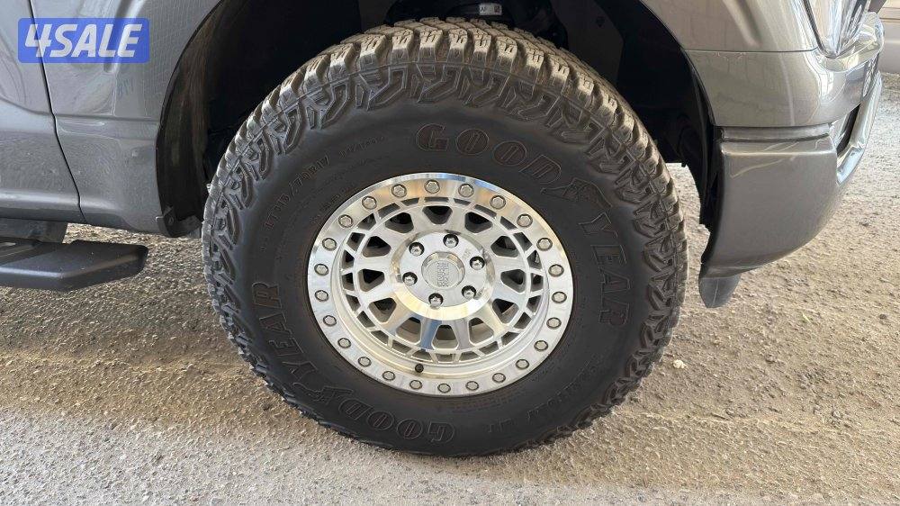 للبيع رنجات راينو بحالة جديدة مع التواير2