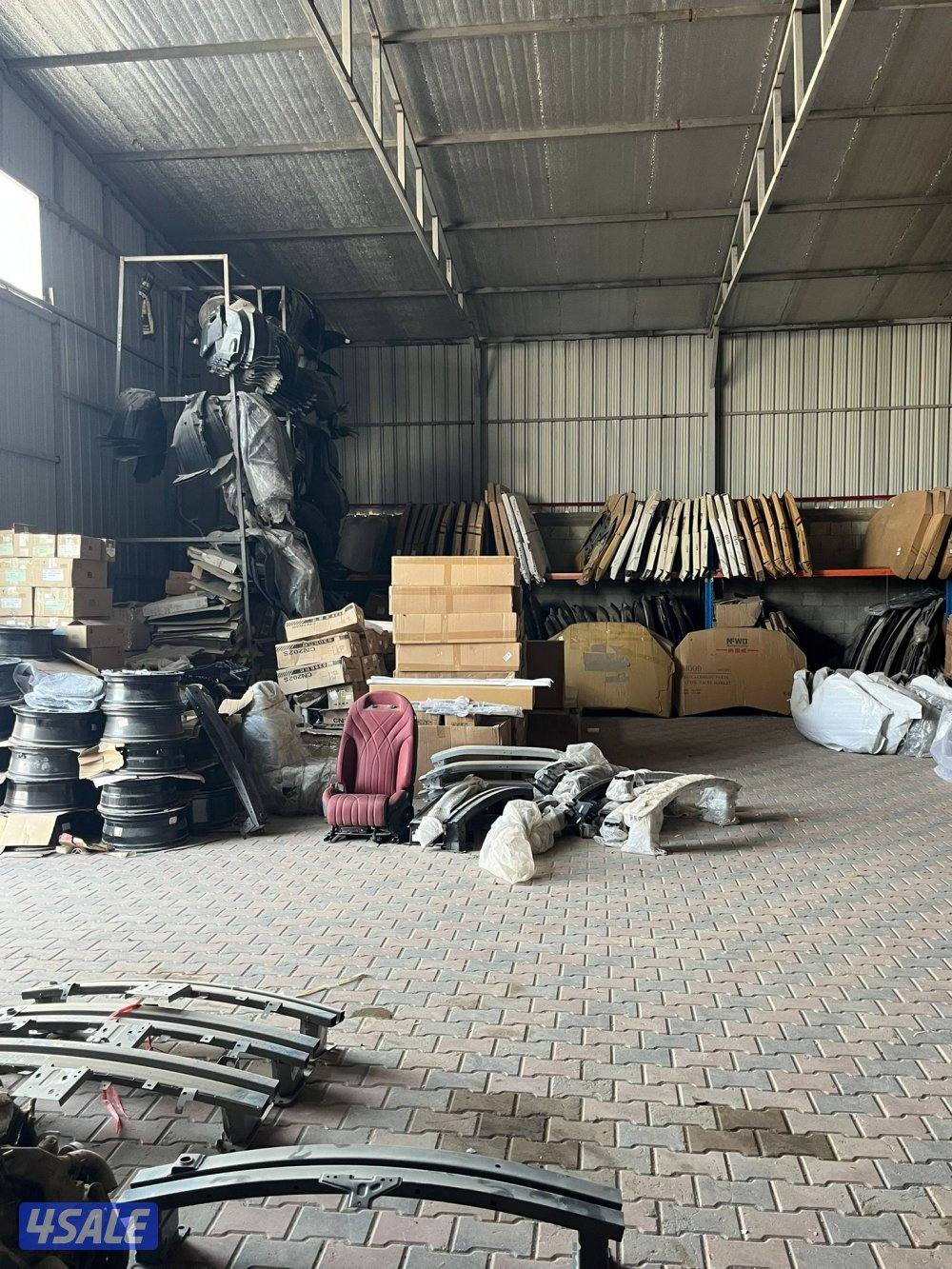 يوجد لدينا جميع قطع غيار السيارات و لدينا تجفيت مكاين وقير ويوجد توصيل5