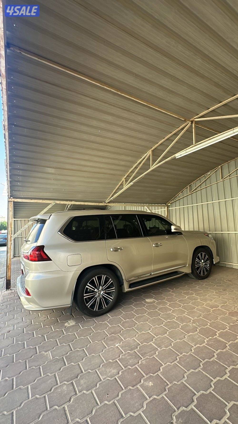 للبيع جيب لكزس  20165