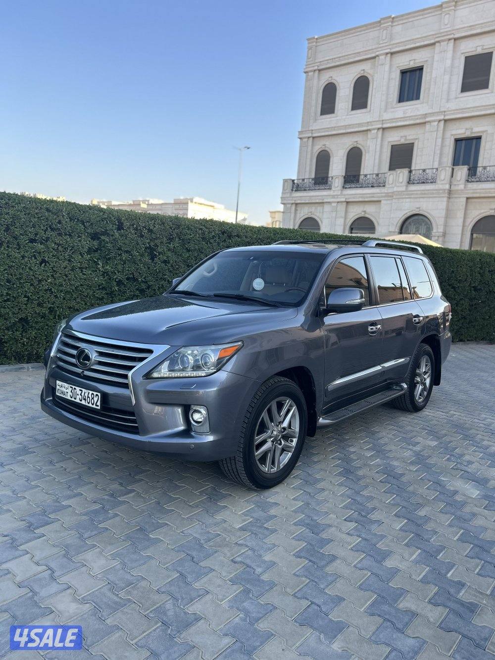 لكزس الساير الدرجة الاولى ماشي 260 صبغ الوكالة2