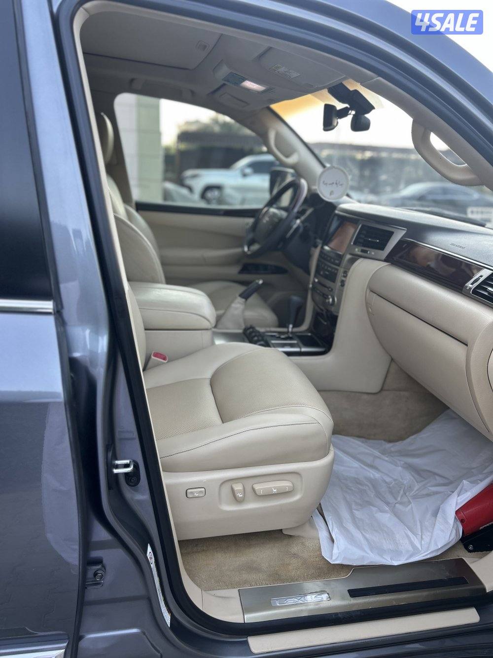 لكزس الساير الدرجة الاولى ماشي 260 صبغ الوكالة8