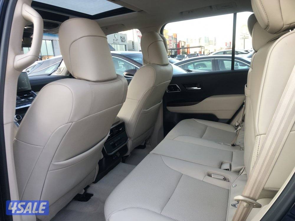 لاندكروزر ايرو اس توين تيربو4