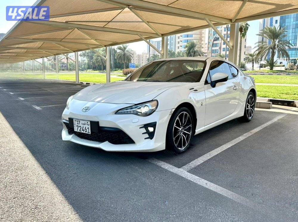 تويوتا GT86 - الموديل:2019 - العداد:1812