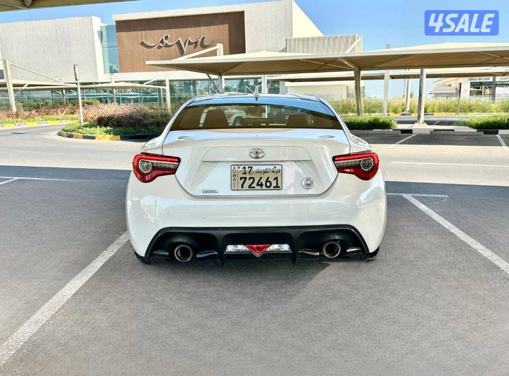 تويوتا GT86 - الموديل:2019 - العداد:1815