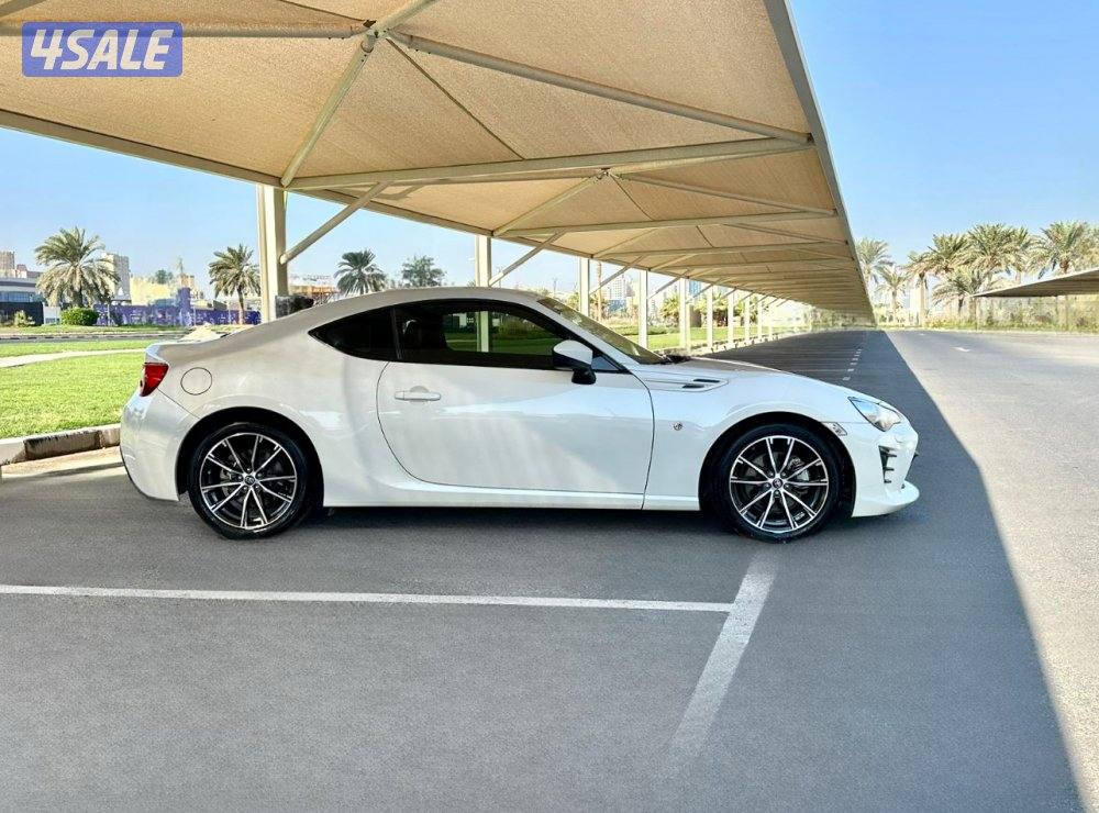 تويوتا GT86 - الموديل:2019 - العداد:1817