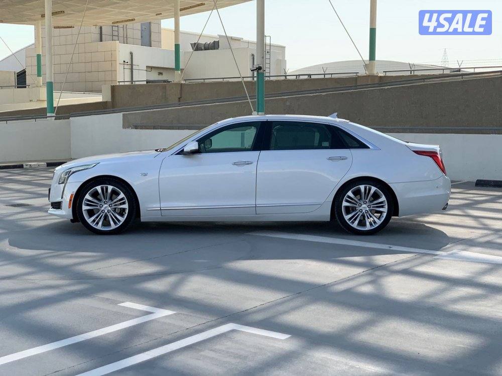 للبيع كاديلاك CT61