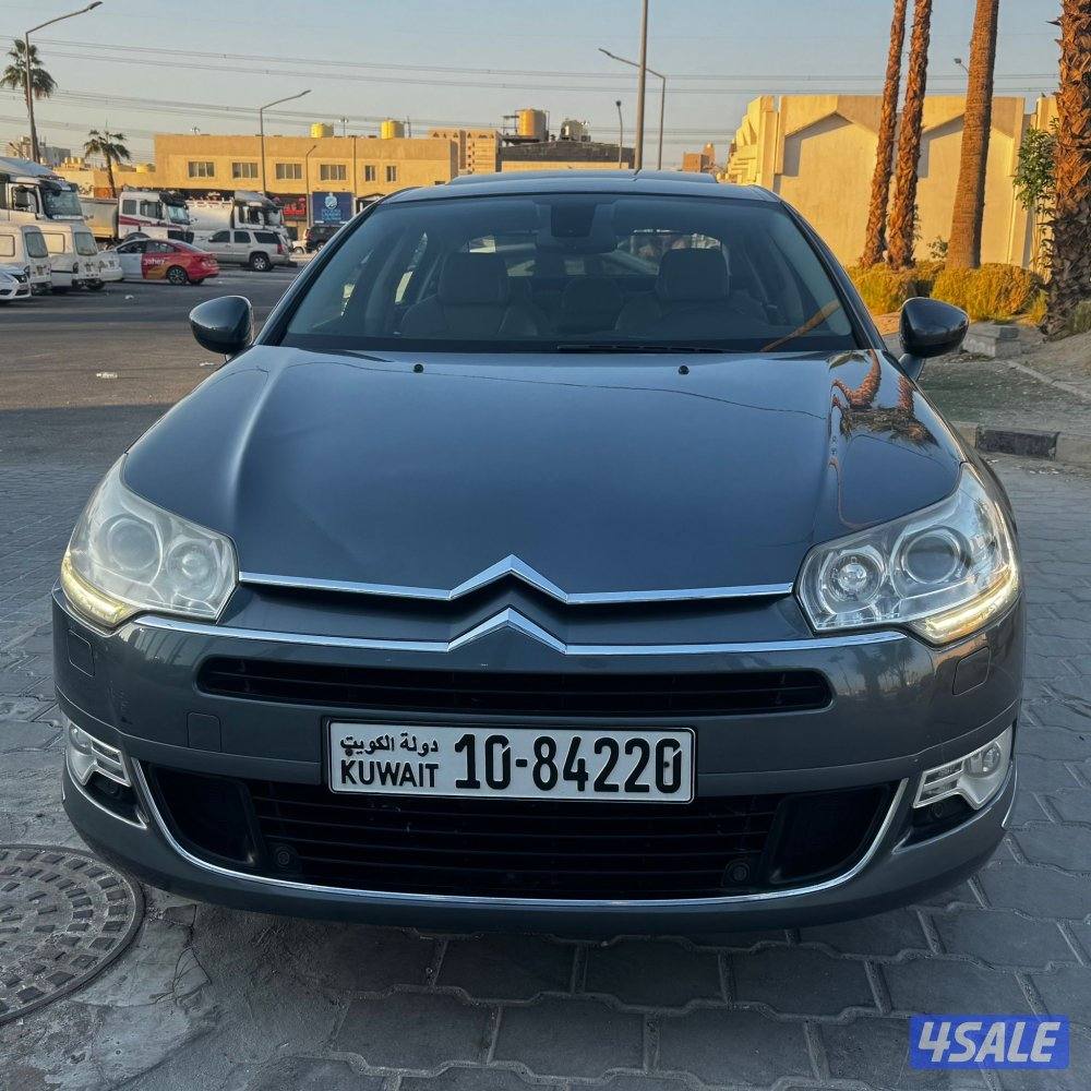 للبيع ستروين موديل 20111