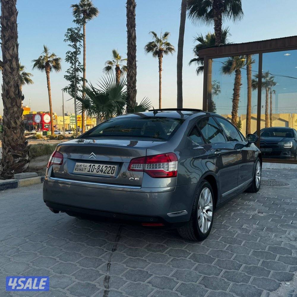 للبيع ستروين موديل 20114