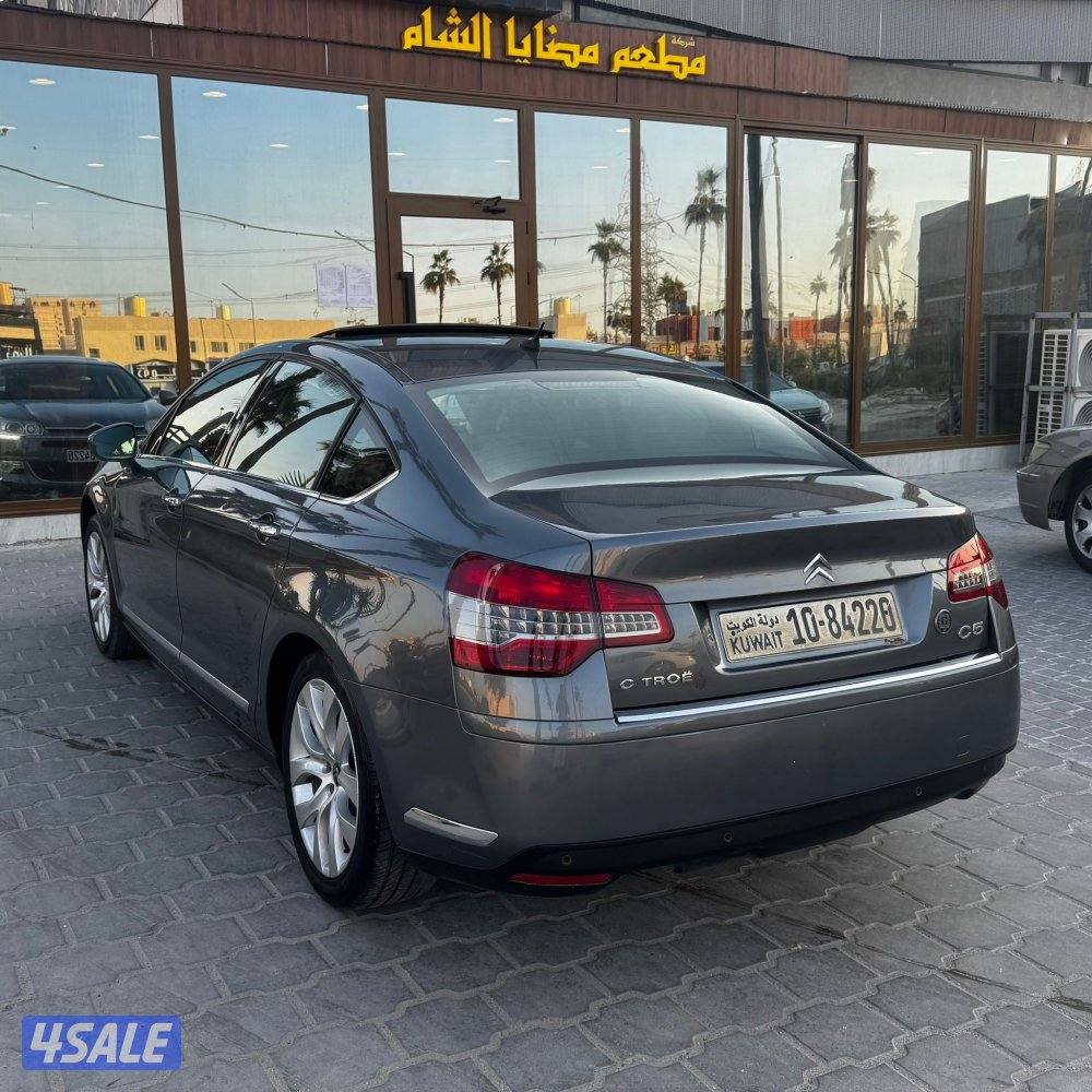 للبيع ستروين موديل 20115