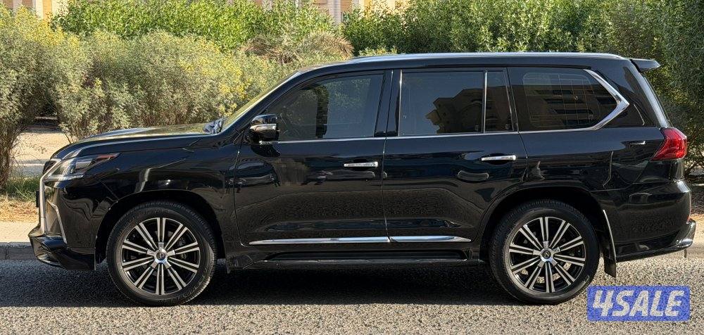 لكزس LX570 S موديل 2020 ماشي 90 الساير3