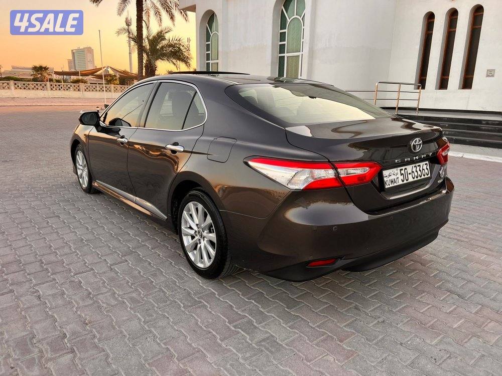 تويوتا الساير كامري - الفل فتحه GLE موديل 20191