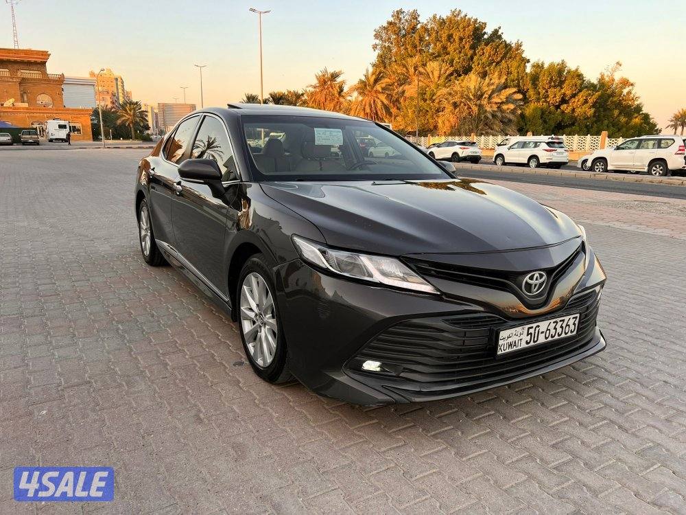 تويوتا الساير كامري - الفل فتحه GLE موديل 20192