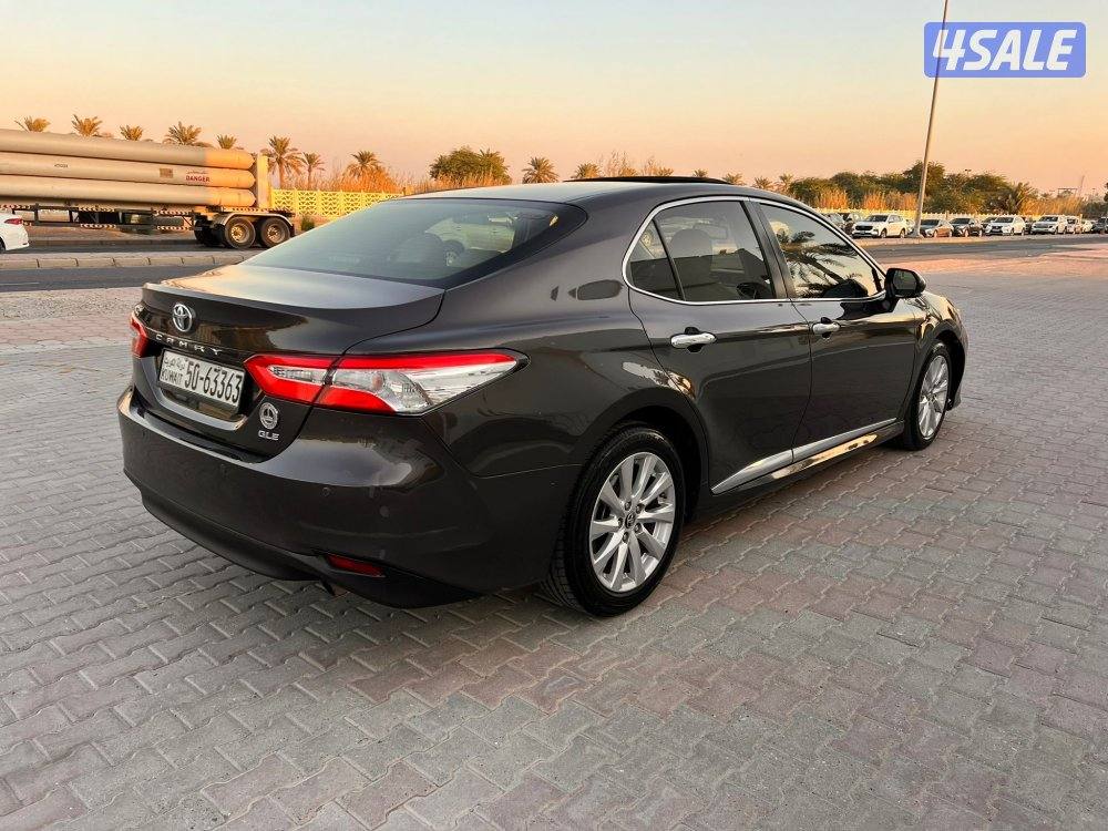 تويوتا الساير كامري - الفل فتحه GLE موديل 20196